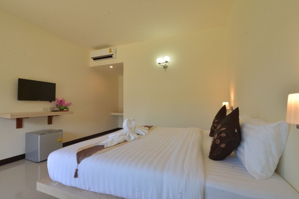 Maleesirin Oldtown Resort Koh Lanta Exterior photo