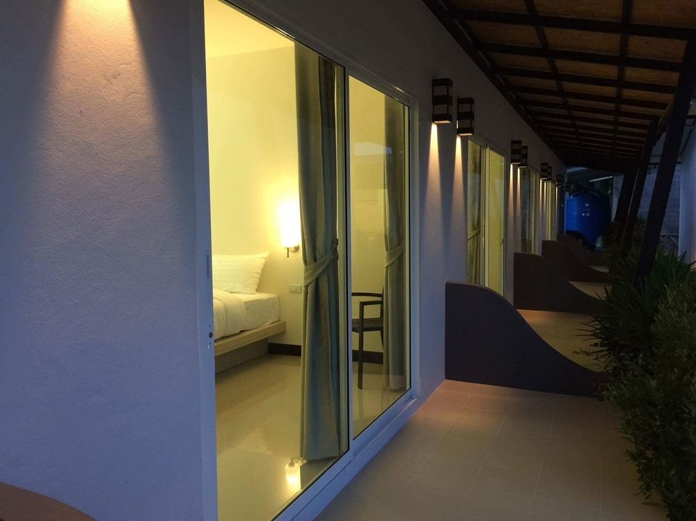 Maleesirin Oldtown Resort Koh Lanta Exterior photo
